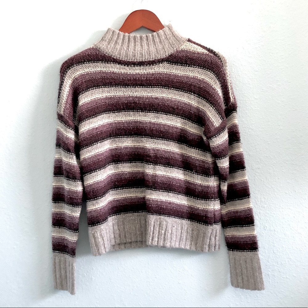 🍀 4/$20 Pink Republic striped sweater size XS